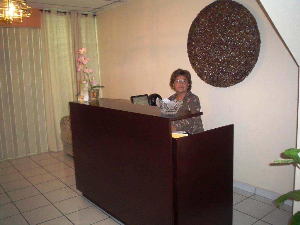 Hotel San Mateo Сан Салвадор Екстериор снимка